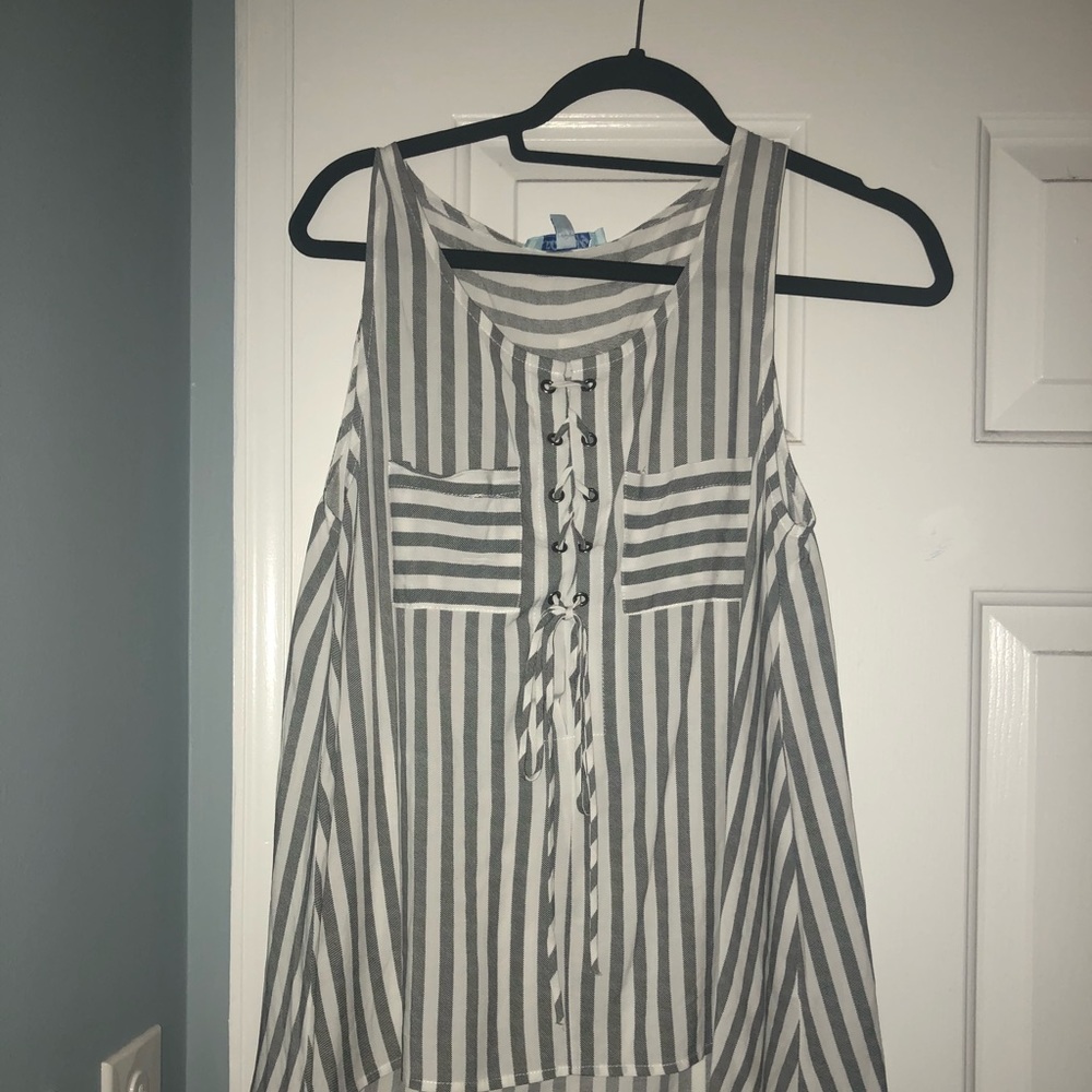 Flowy shirt, never worn with tags.